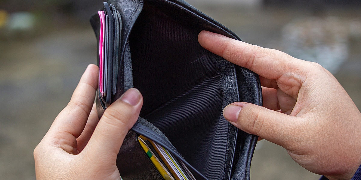 UK not ready to go cashless