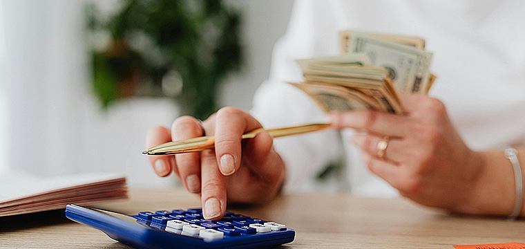 How often should retailers reconcile image Reconciling cash